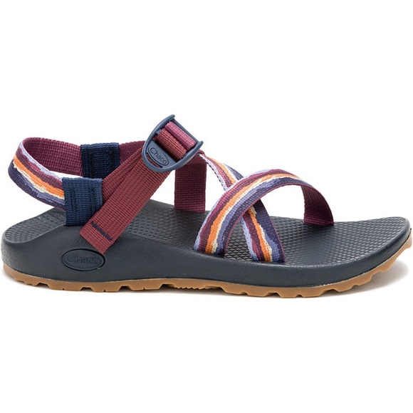 Chaco Shoes - ISO Highland Maroon Chacos Women’s 7